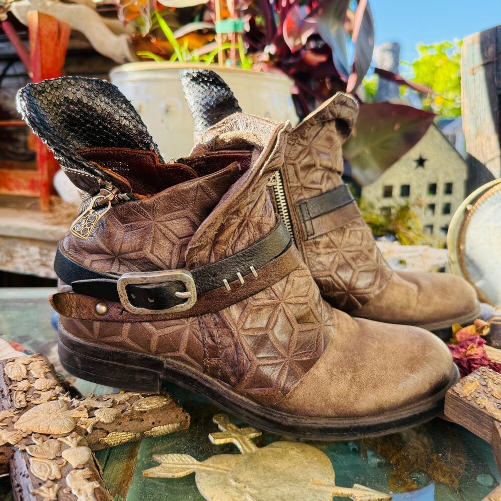 A.S.98 Isha Brown Leather Bohemian Ankle Boot 39